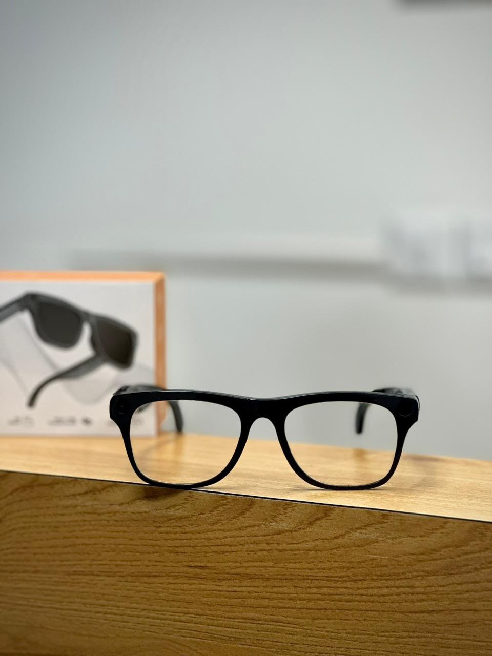 AI Smart Glasses with HD Camera, Real-Time Translation & Voice Assistant | 3 Magnetic Lens Set